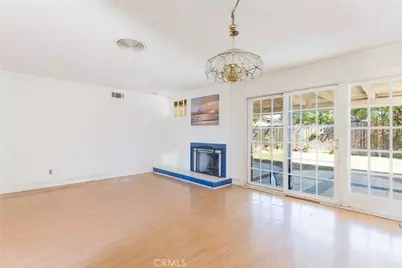 17149 Donmetz, Granada Hills, CA 91344 - Photo 5