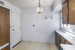 13203 Vanowen St, North Hollywood, CA 91605 - Photo 11