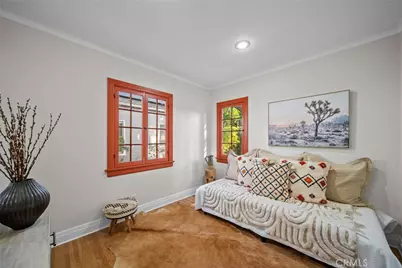11048 Blix, Los Angeles, CA 91602 - Photo 15