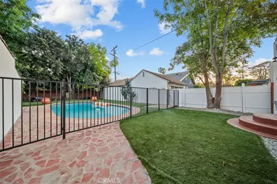 11048 Blix, Los Angeles, CA 91602 - Photo 25