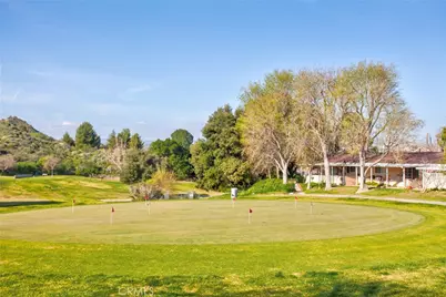 19204 Avenue Of The Oaks, Newhall, CA 91321 - Photo 35