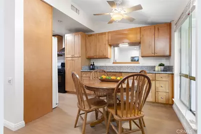 19204 Avenue Of The Oaks, Newhall, CA 91321 - Photo 13