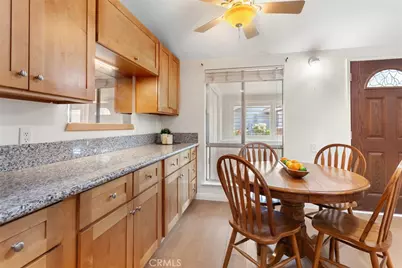 19204 Avenue Of The Oaks, Newhall, CA 91321 - Photo 15