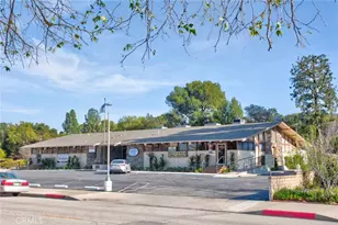 19204 Ave Of The Oaks, Newhall, CA 91321 - Photo 39