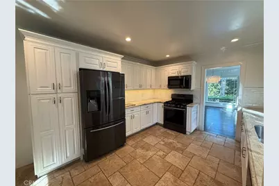1901 N Catalina, Los Angeles, CA 90027 - Photo 9