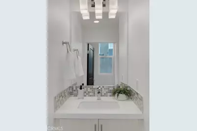 10832 W Riverton Court, Toluca Lake, CA 91602 - Photo 17