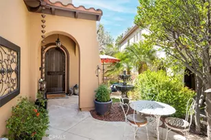 28347 Lobelia Ln, Valencia, CA 91354 - Photo 3