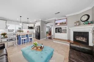 28347 Lobelia Ln, Valencia, CA 91354 - Photo 17