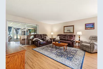 19401 Oak Crossing, Newhall, CA 91321 - Photo 5