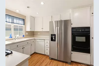 19401 Oak Crossing, Newhall, CA 91321 - Photo 9