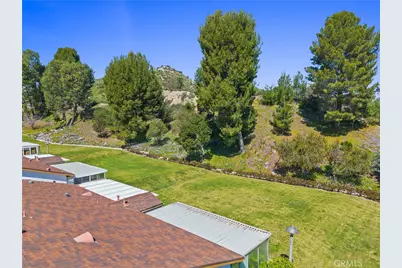 19401 Oak Crossing, Newhall, CA 91321 - Photo 29