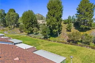 19401 Oak Crossing, Newhall, CA 91321 - Photo 29