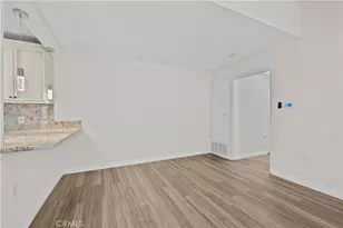 19156 Ave Of The Oaks, Newhall, CA 91321 - Photo 17