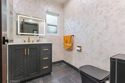 2240 N Parish, Burbank, CA 91504 - Photo 23