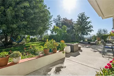 25850 Bellis Drive, Valencia, CA 91355 - Photo 3