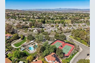 25850 Bellis Drive, Valencia, CA 91355 - Photo 29