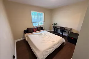 536 W 42nd St, Los Angeles, CA 90037 - Photo 9