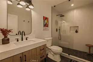 3715 Hillcrest Dr, Los Angeles, CA 90016 - Photo 23