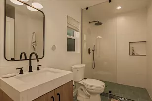 3715 Hillcrest Dr, Los Angeles, CA 90016 - Photo 25