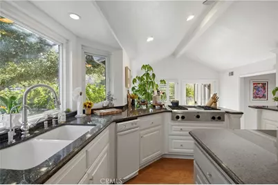 15533 Saddleback Drive, Canyon Country, CA 91387 - Photo 27