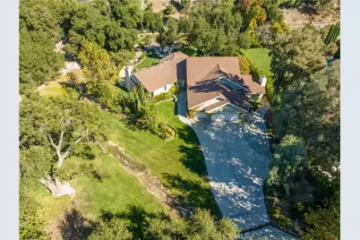 15533 Saddleback Drive, Canyon Country, CA 91387 - Photo 3