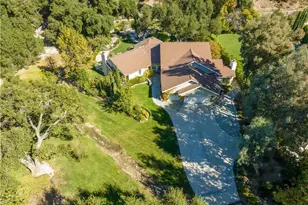 15533 Saddleback Dr, Canyon Country, CA 91387 - Photo 3