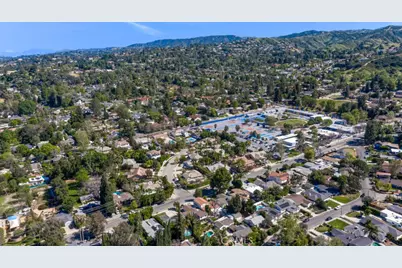 5063 Serrania Avenue, Woodland Hills, CA 91364 - Photo 33