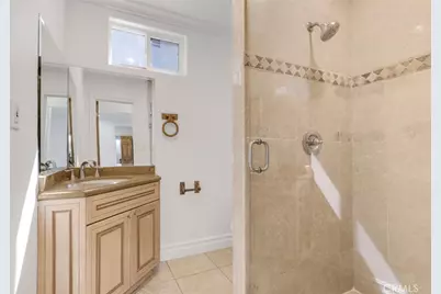 5063 Serrania Avenue, Woodland Hills, CA 91364 - Photo 15