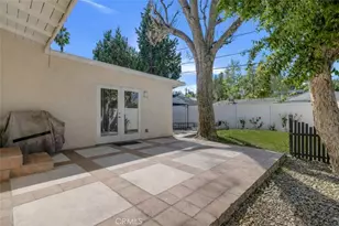 5063 Serrania Ave, Woodland Hills, CA 91364 - Photo 27