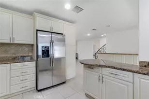 5063 Serrania Ave, Woodland Hills, CA 91364 - Photo 7