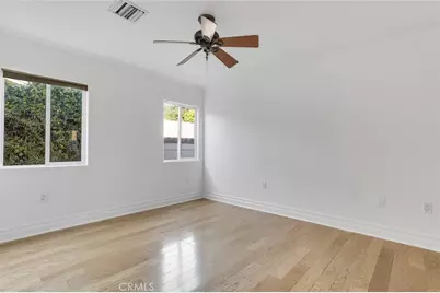 5063 Serrania Avenue, Woodland Hills, CA 91364 - Photo 19