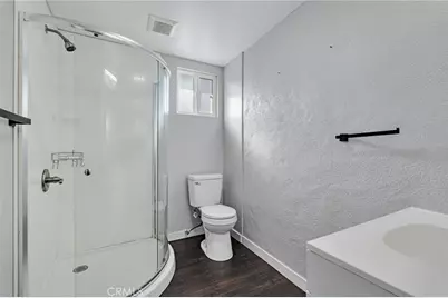 70 W Claremont St, Pasadena, CA 91103 - Photo 27