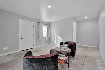 70 W Claremont St, Pasadena, CA 91103 - Photo 23