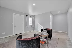 70 W Claremont St, Pasadena, CA 91103 - Photo 23