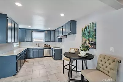 70 W Claremont St, Pasadena, CA 91103 - Photo 5