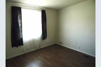 16846 E Avenue T, Llano, CA 93544 - Photo 21