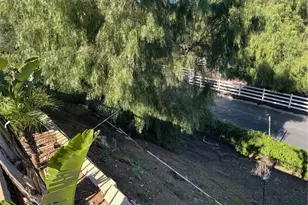 10565 Lubao, Chatsworth, CA 91311 - Photo 27