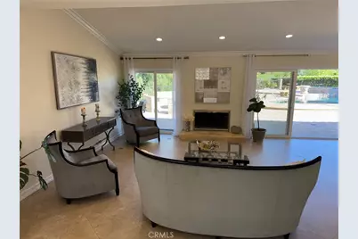 10565 Lubao, Chatsworth, CA 91311 - Photo 5