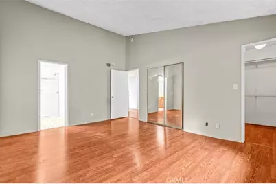 8750 Kester #31, Panorama City, CA 91402 - Photo 15