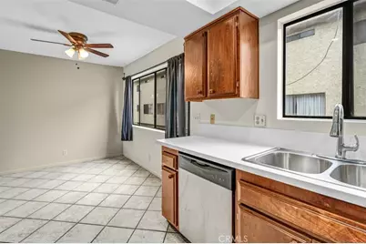 8750 Kester #31, Panorama City, CA 91402 - Photo 9