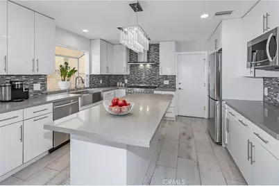23218 Runnymede Street, West Hills, CA 91307 - Photo 5