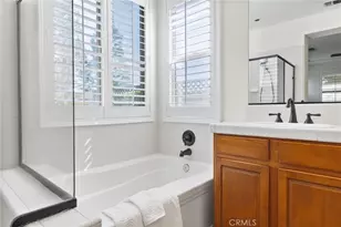 420 Hollyhill, Bakersfield, CA 93312 - Photo 17