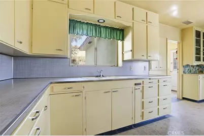 1295 E Woodbury Road, Pasadena, CA 91104 - Photo 15