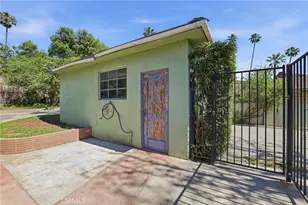 1295 E Woodbury Rd, Pasadena, CA 91104 - Photo 29