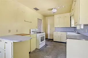 1295 E Woodbury Rd, Pasadena, CA 91104 - Photo 19