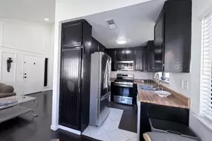 18105 Sundowner Way, Canyon Country, CA 91387 - Photo 5