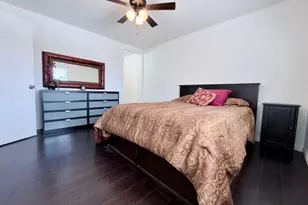 18105 Sundowner Way, Canyon Country, CA 91387 - Photo 13