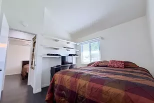 18105 Sundowner Way, Canyon Country, CA 91387 - Photo 11