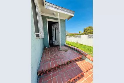 2716 Exposition Pl, Los Angeles, CA 90018 - Photo 19