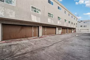 7439 Woodman Ave, Van Nuys, CA 91405 - Photo 23